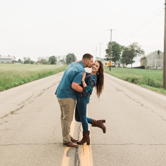 Meet your Posher, Natalie [POSH AMBASSADOR] - Picture 2 of 4